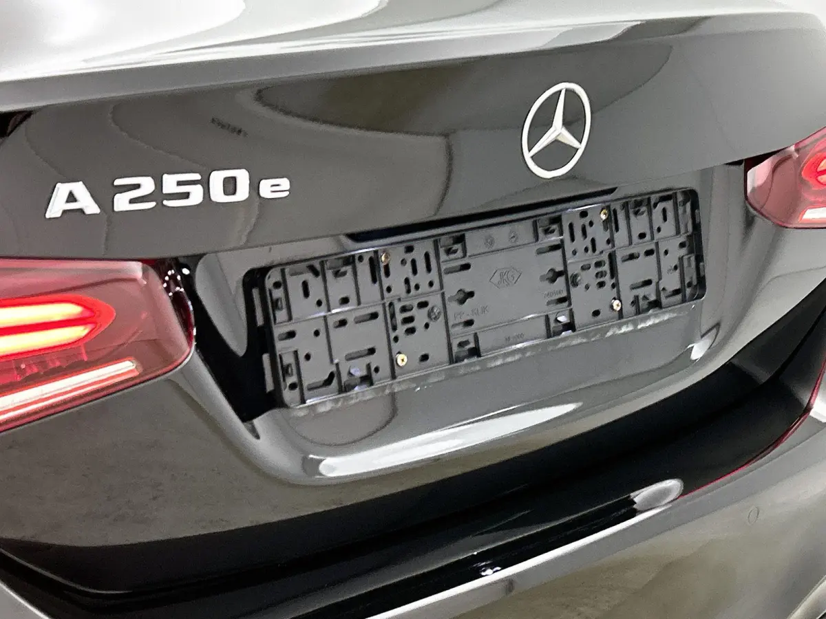 250 e AMG Line | AUTOMAAT | NAVIGATIE | STOELVERWARMING | CLIMATE CONTROL | CRUISE CONTROL | PARKEERSENSOREN |