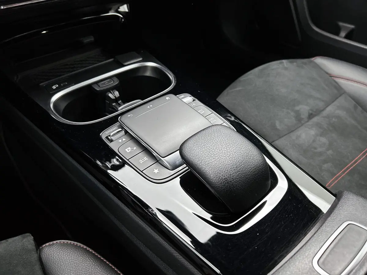 250 e AMG Line | AUTOMAAT | NAVIGATIE | STOELVERWARMING | CLIMATE CONTROL | CRUISE CONTROL | PARKEERSENSOREN |