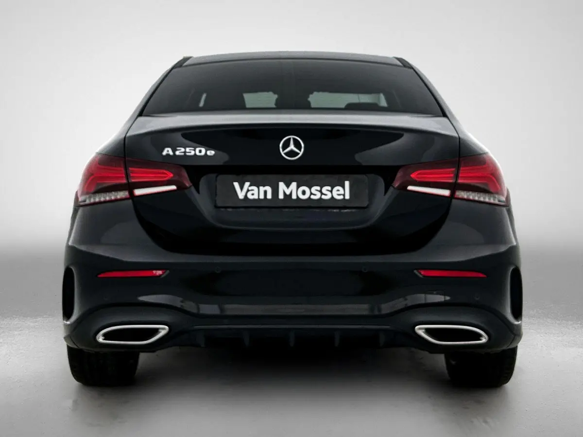 250 e AMG Line | AUTOMAAT | NAVIGATIE | STOELVERWARMING | CLIMATE CONTROL | CRUISE CONTROL | PARKEERSENSOREN |
