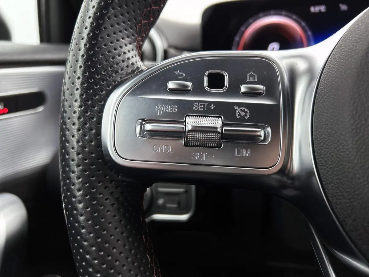 250 e AMG Line | AUTOMAAT | NAVIGATIE | STOELVERWARMING | CLIMATE CONTROL | CRUISE CONTROL | PARKEERSENSOREN |