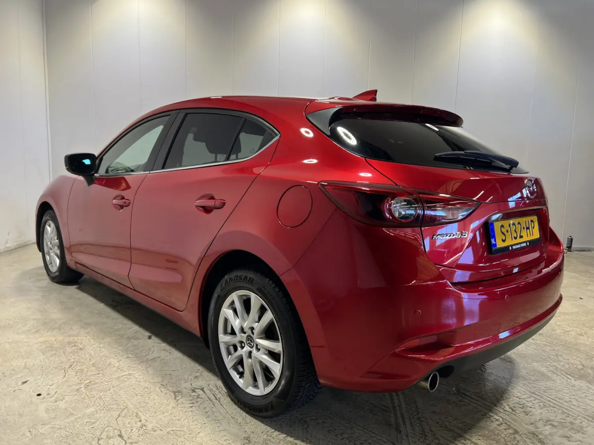 2.0 SkyActiv-G 120 SkyLease+ | LM Velgen 16" | Voorstoelen Verwarmd | Stuur Verwarmd | Cruise Control | Airco |