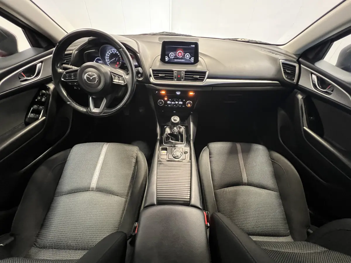 2.0 SkyActiv-G 120 SkyLease+ | LM Velgen 16" | Voorstoelen Verwarmd | Stuur Verwarmd | Cruise Control | Airco |