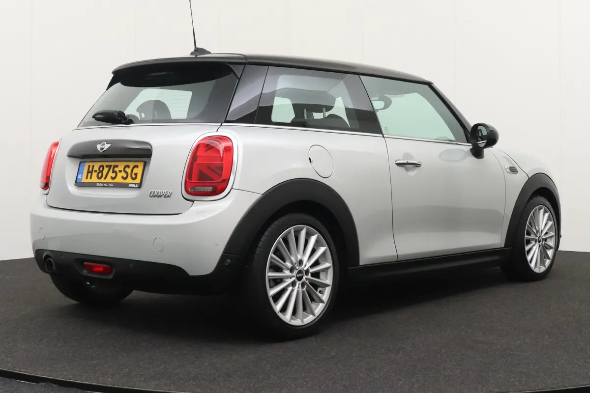1.5 136 PK Aut. Cooper Navi Cruise Stoelverw.