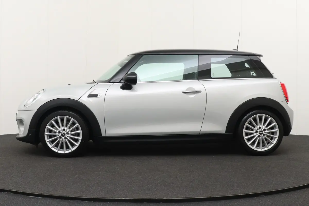 1.5 136 PK Aut. Cooper Navi Cruise Stoelverw.