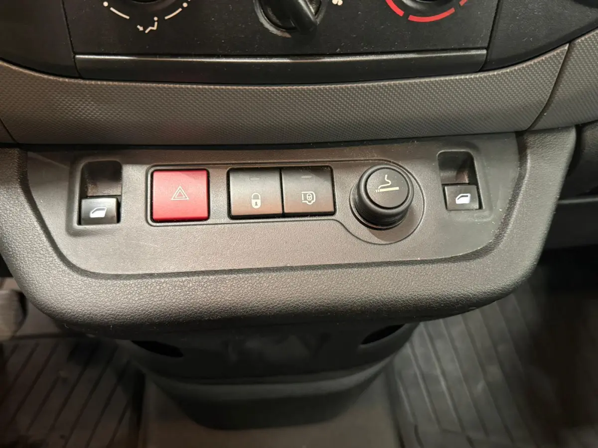 1.6 BlueHDi 100 PK L1 Premium Airco Cruise Control Parkeersensoren Elektrische Ramen