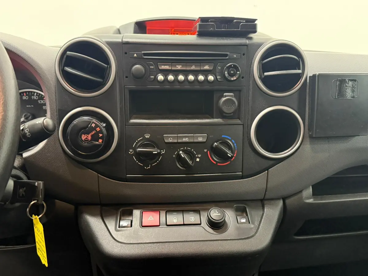 1.6 BlueHDi 100 PK L1 Premium Airco Cruise Control Parkeersensoren Elektrische Ramen
