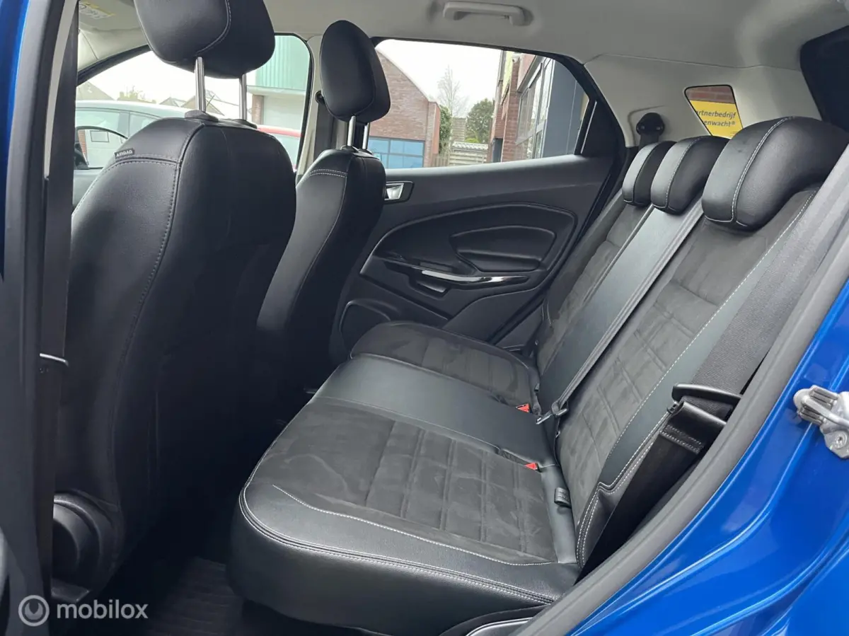 1.0 EcoBoost ST-LINE NAVI*CAMERA*CRUISE*PDC*