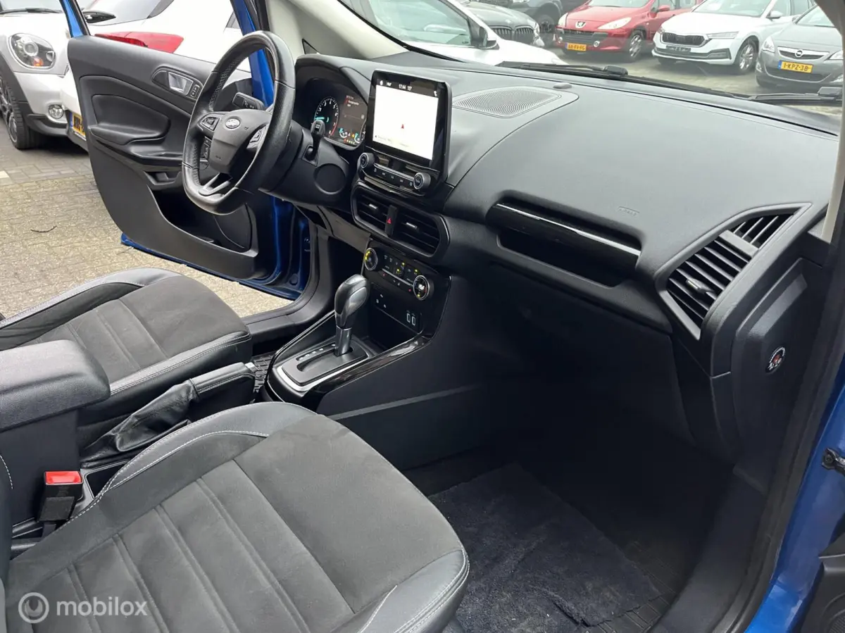1.0 EcoBoost ST-LINE NAVI*CAMERA*CRUISE*PDC*