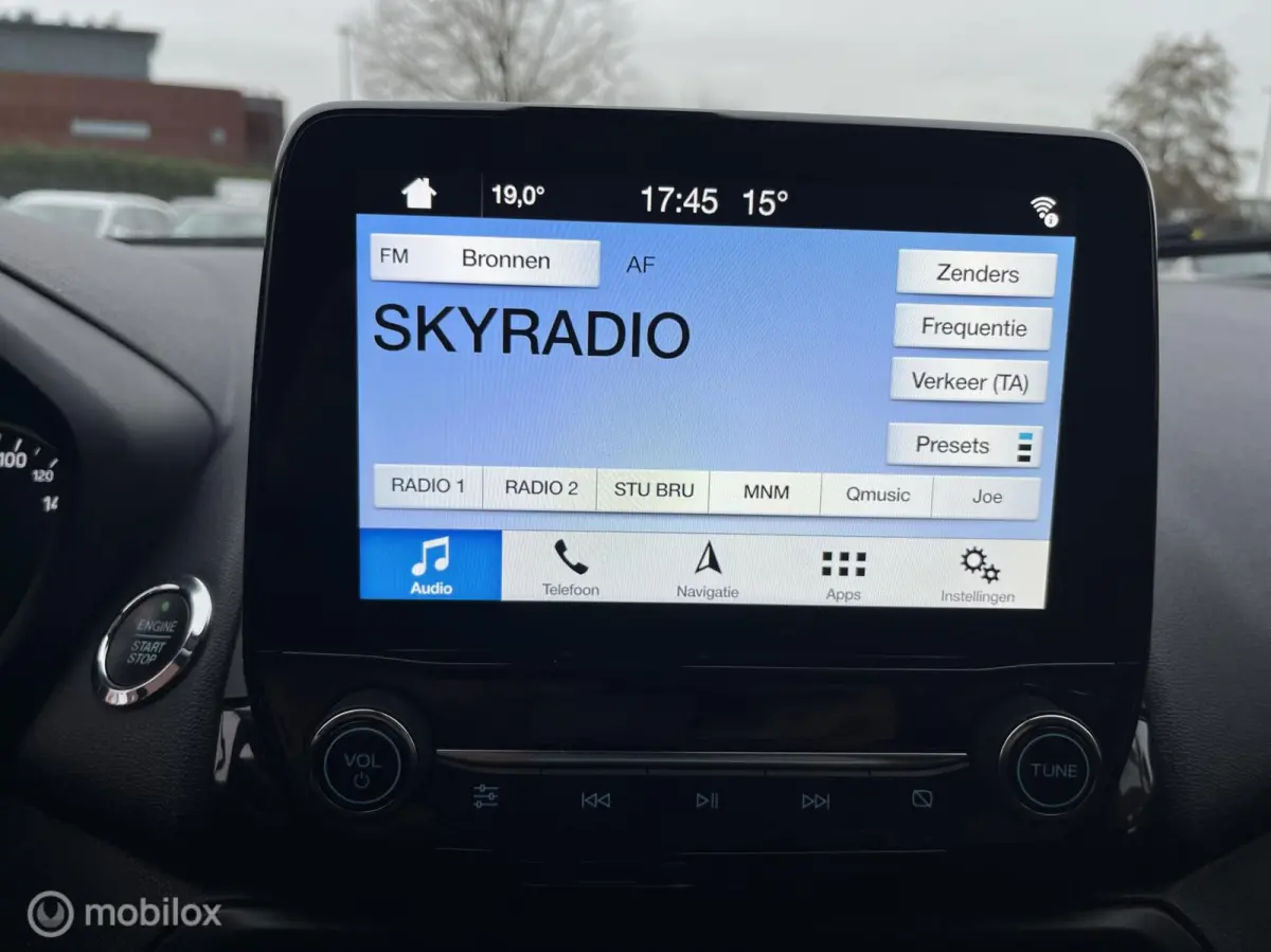 1.0 EcoBoost ST-LINE NAVI*CAMERA*CRUISE*PDC*
