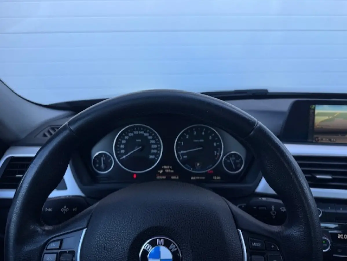 330e Centennial Executive - Dealer onderhouden