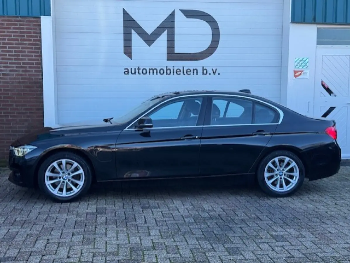 330e Centennial Executive - Dealer onderhouden