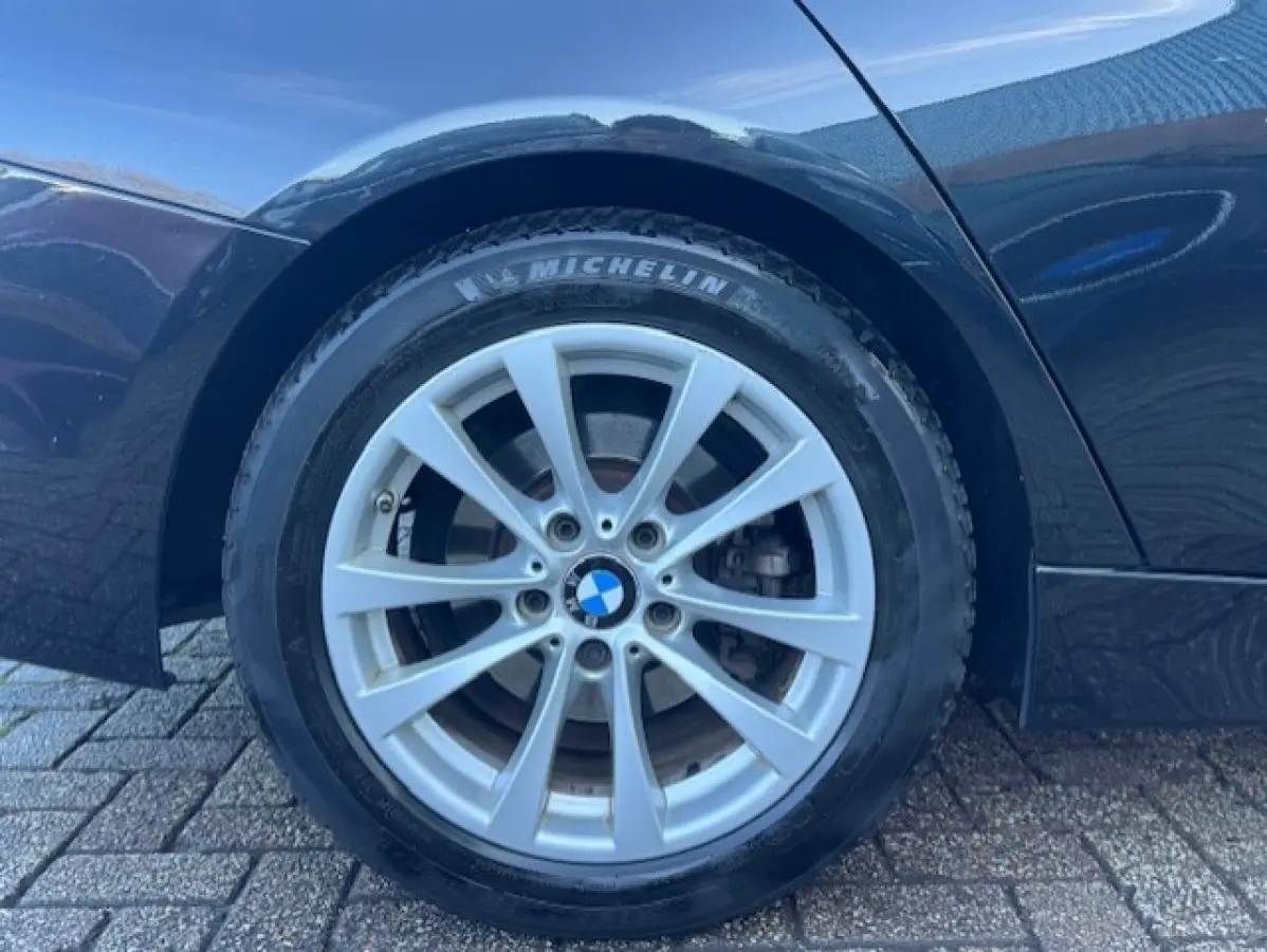 330e Centennial Executive - Dealer onderhouden
