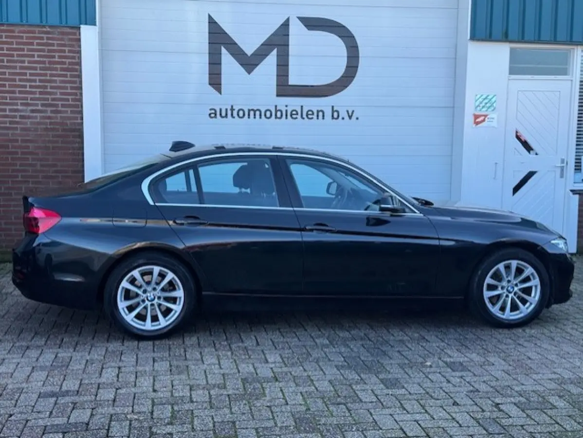 330e Centennial Executive - Dealer onderhouden