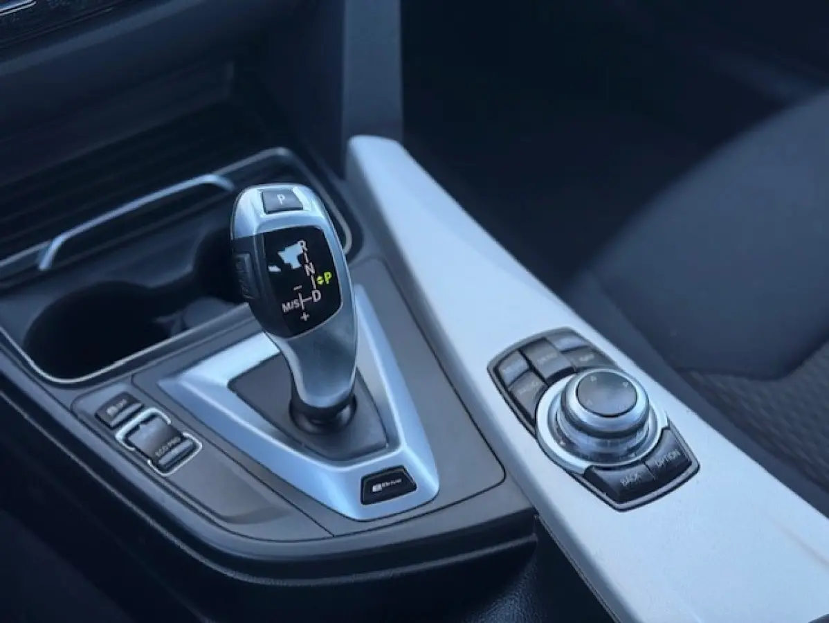 330e Centennial Executive - Dealer onderhouden