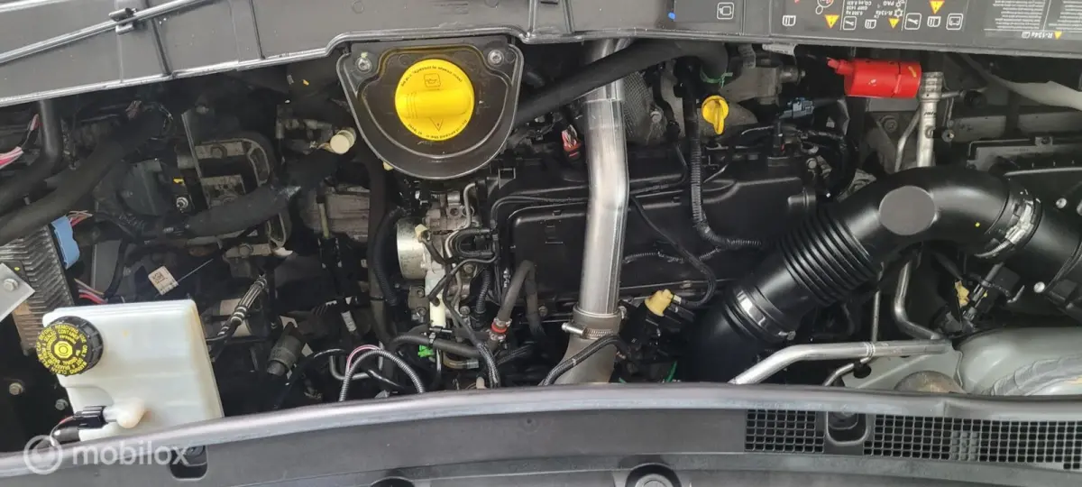 bestel T33 2.3 dCi L2H2 met 111.000 km