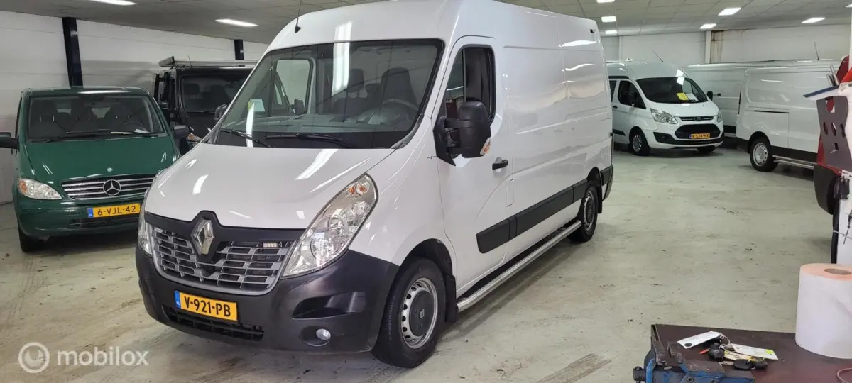 bestel T33 2.3 dCi L2H2 met 111.000 km