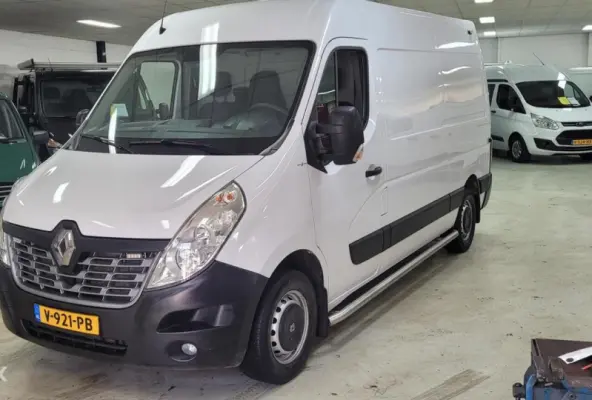 bestel T33 2.3 dCi L2H2 met 111.000 km