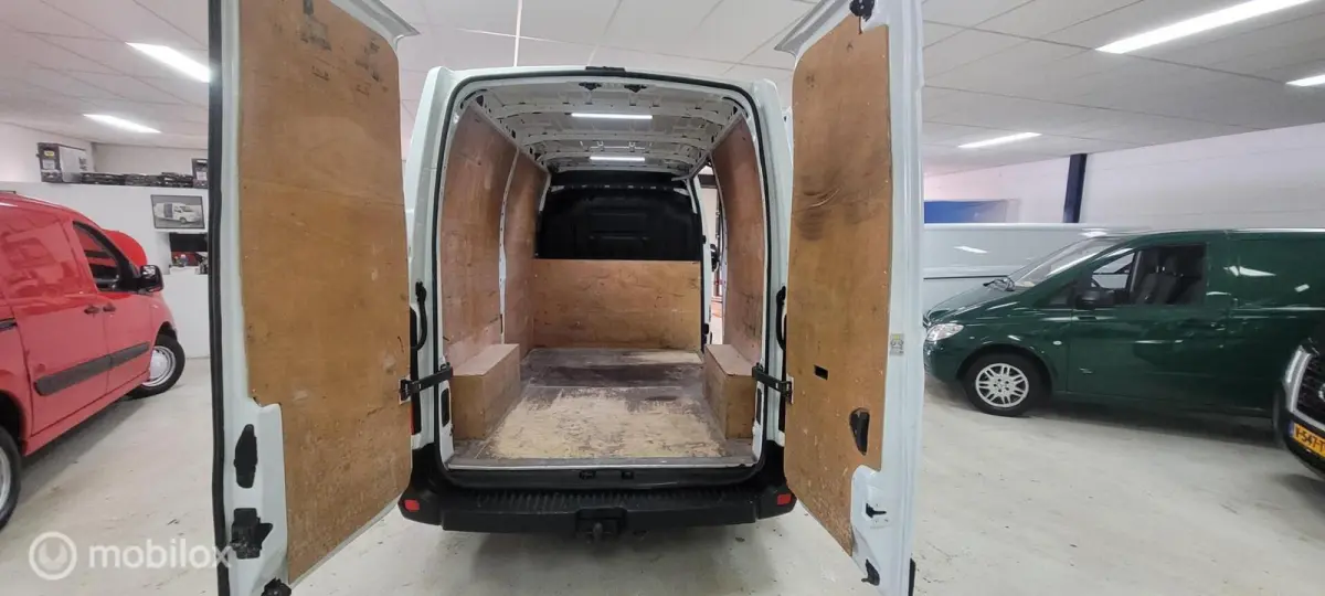 bestel T33 2.3 dCi L2H2 met 111.000 km