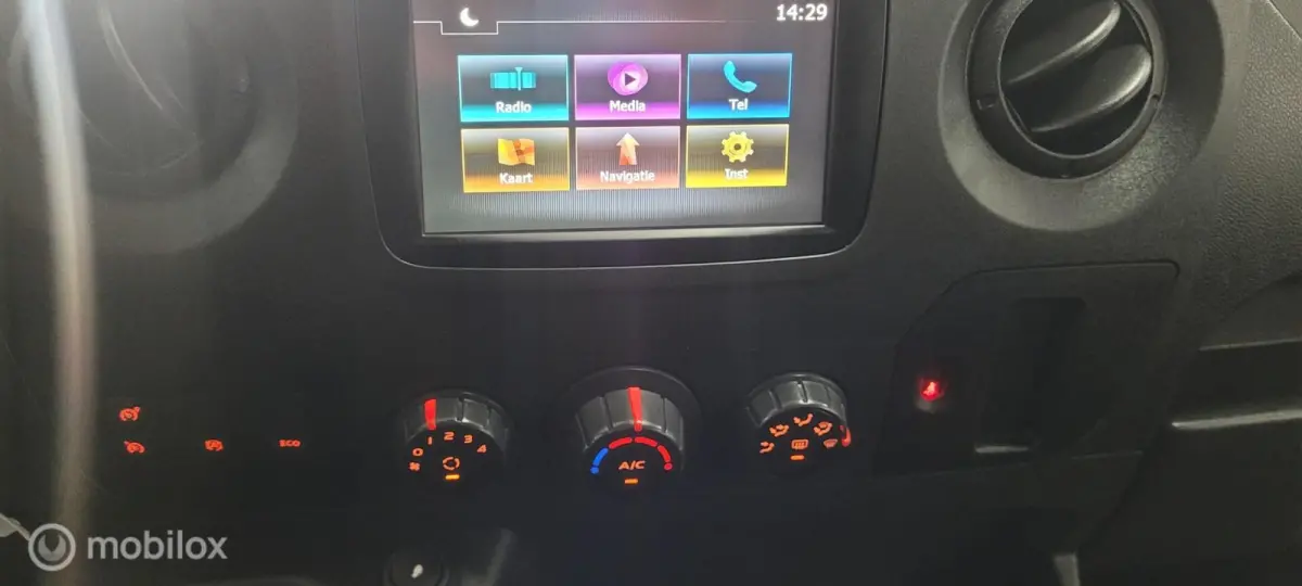 bestel T33 2.3 dCi L2H2 met 111.000 km