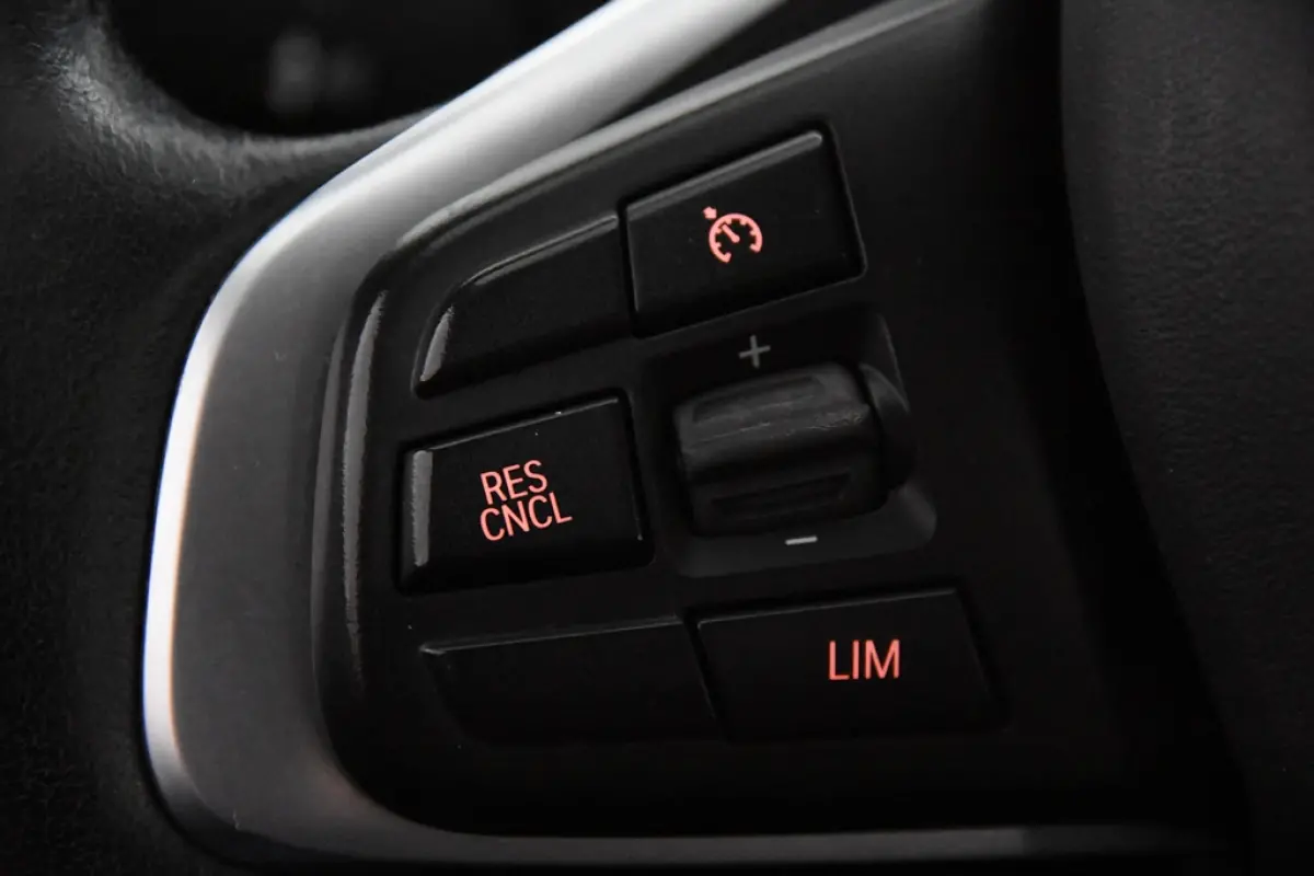 sDrive18i X-Line *1ste Eigenaar*Leer*Navigatie*Stoelverwarming*