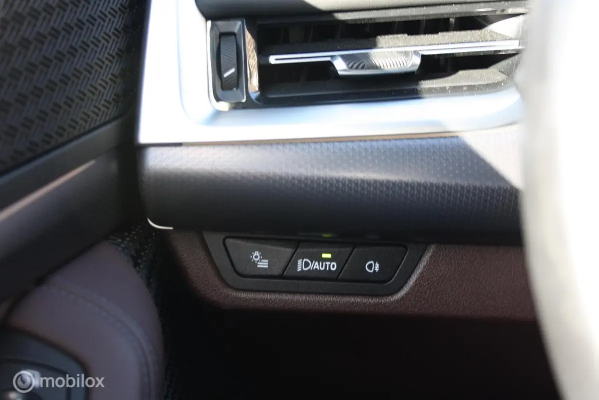 M onderstel, DAB, Wide screen 225e xDrive M sport, M onderstel, DAB, Wide screen