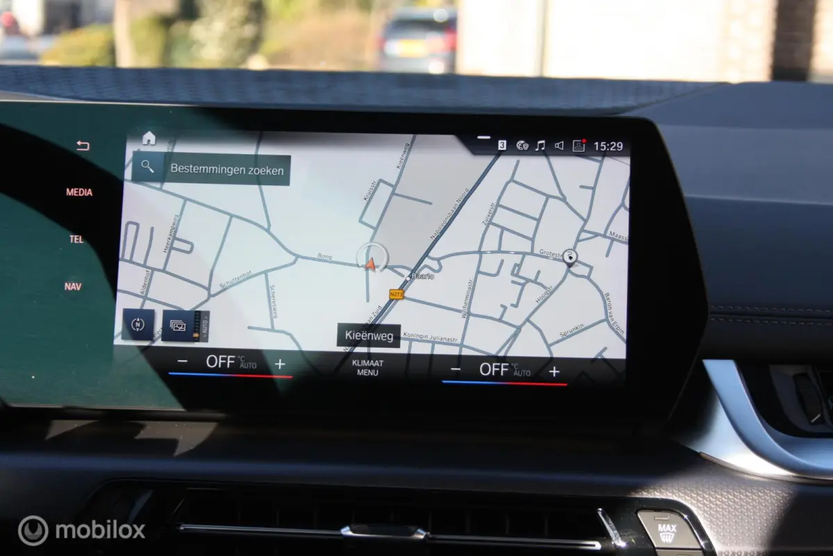 M onderstel, DAB, Wide screen 225e xDrive M sport, M onderstel, DAB, Wide screen