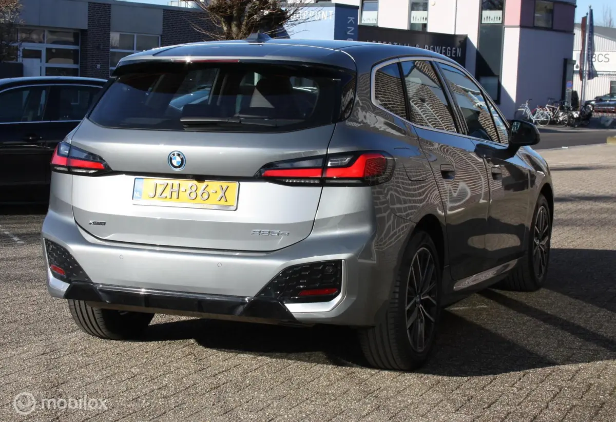 M onderstel, DAB, Wide screen 225e xDrive M sport, M onderstel, DAB, Wide screen
