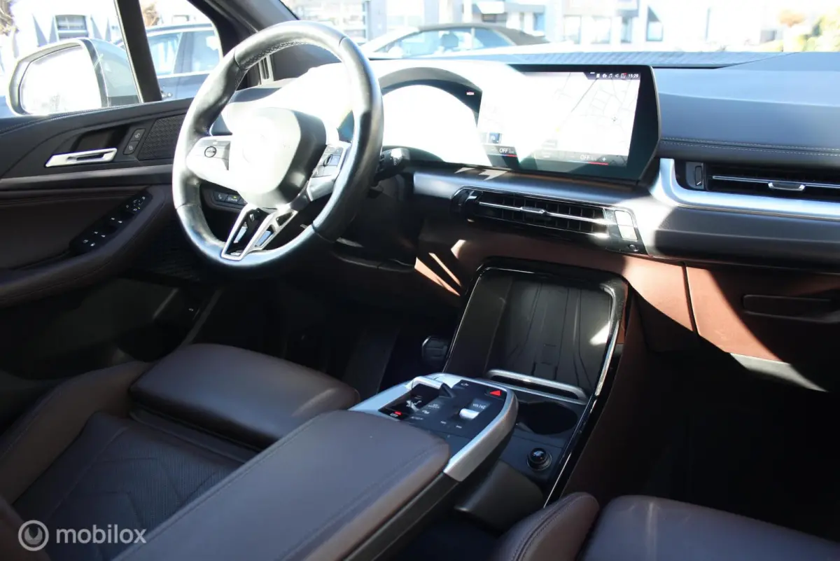 M onderstel, DAB, Wide screen 225e xDrive M sport, M onderstel, DAB, Wide screen