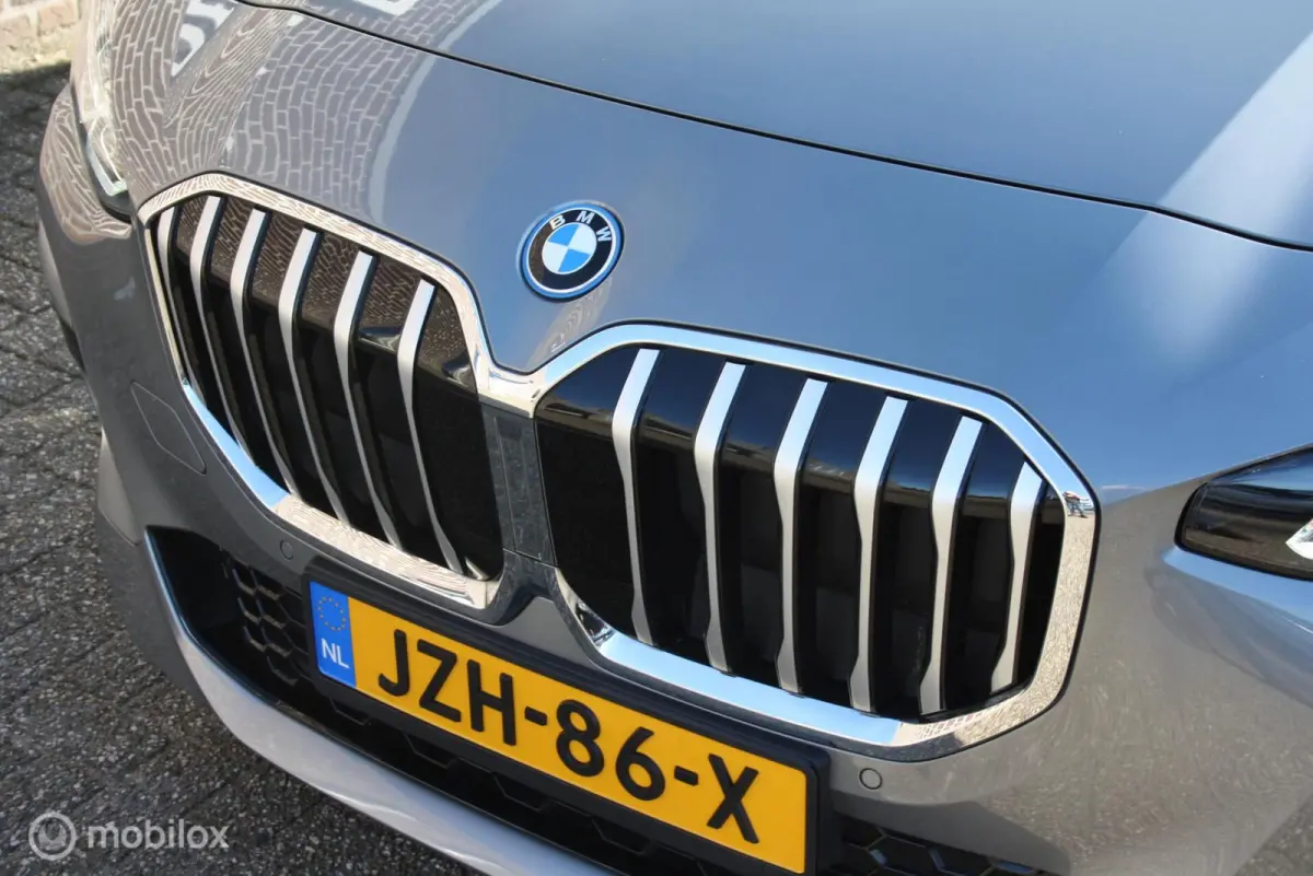 M onderstel, DAB, Wide screen 225e xDrive M sport, M onderstel, DAB, Wide screen