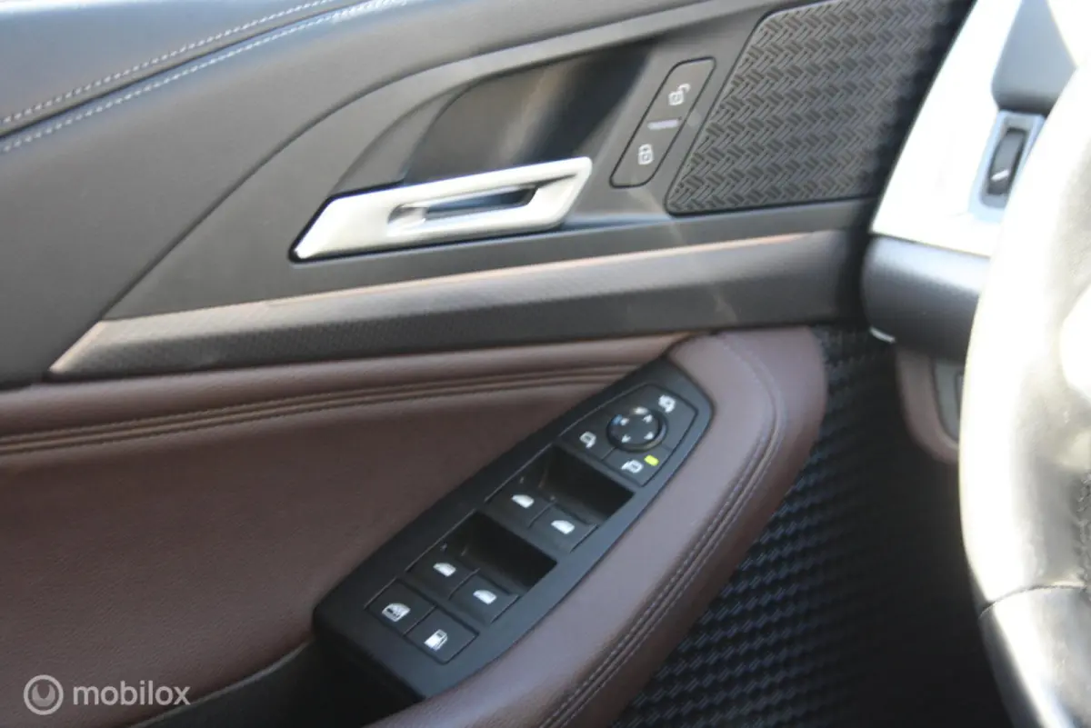 M onderstel, DAB, Wide screen 225e xDrive M sport, M onderstel, DAB, Wide screen