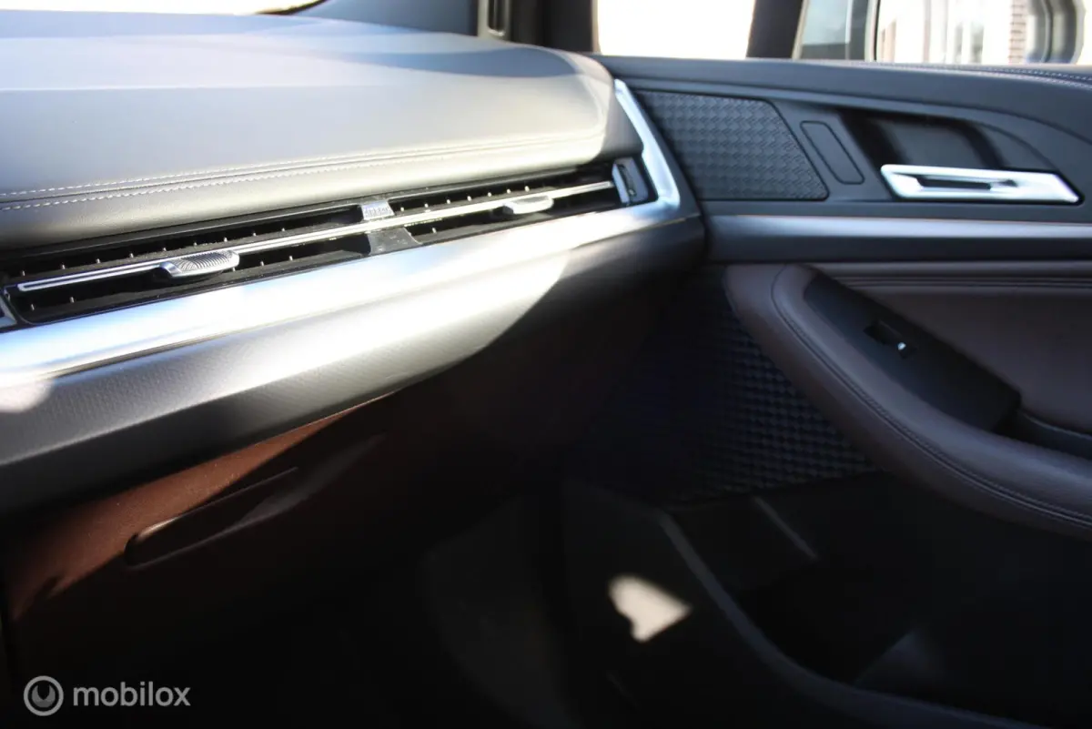 M onderstel, DAB, Wide screen 225e xDrive M sport, M onderstel, DAB, Wide screen