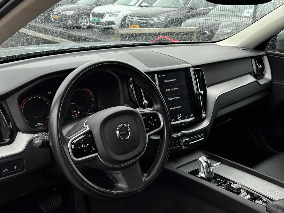 2.0 T8 Twin Engine AWD Inscription pano acc leder