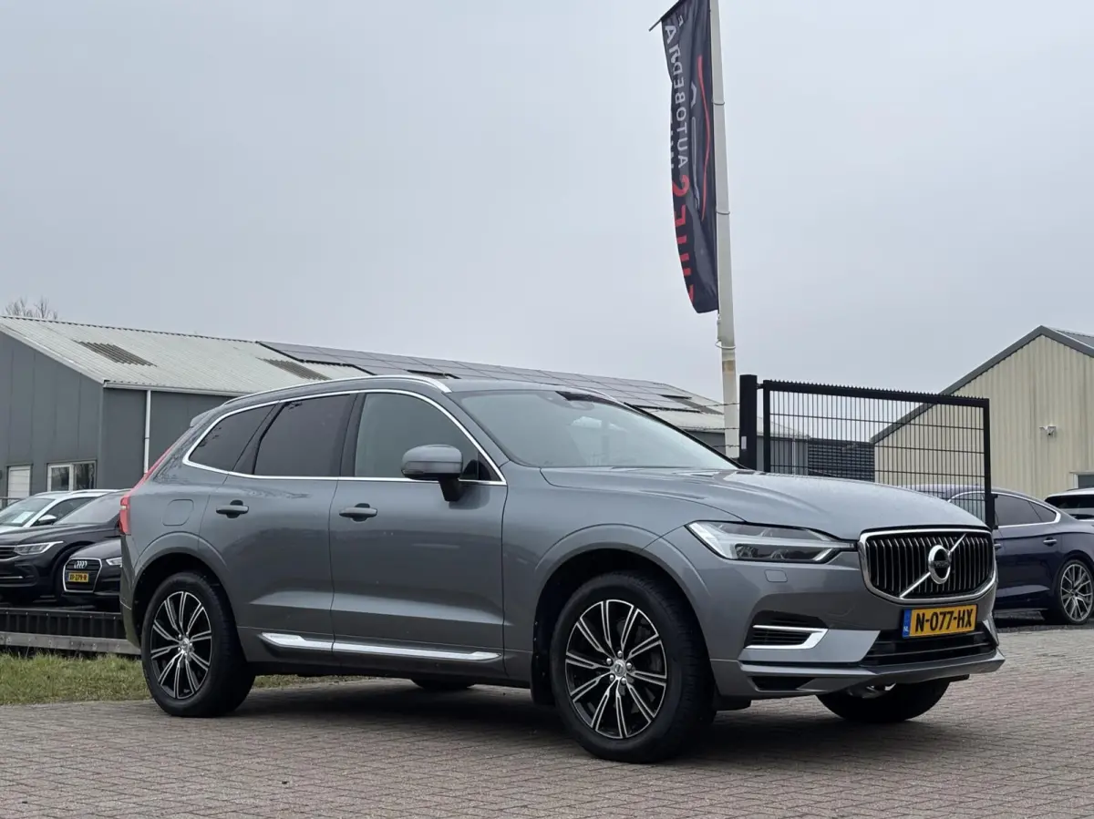 2.0 T8 Twin Engine AWD Inscription pano acc leder