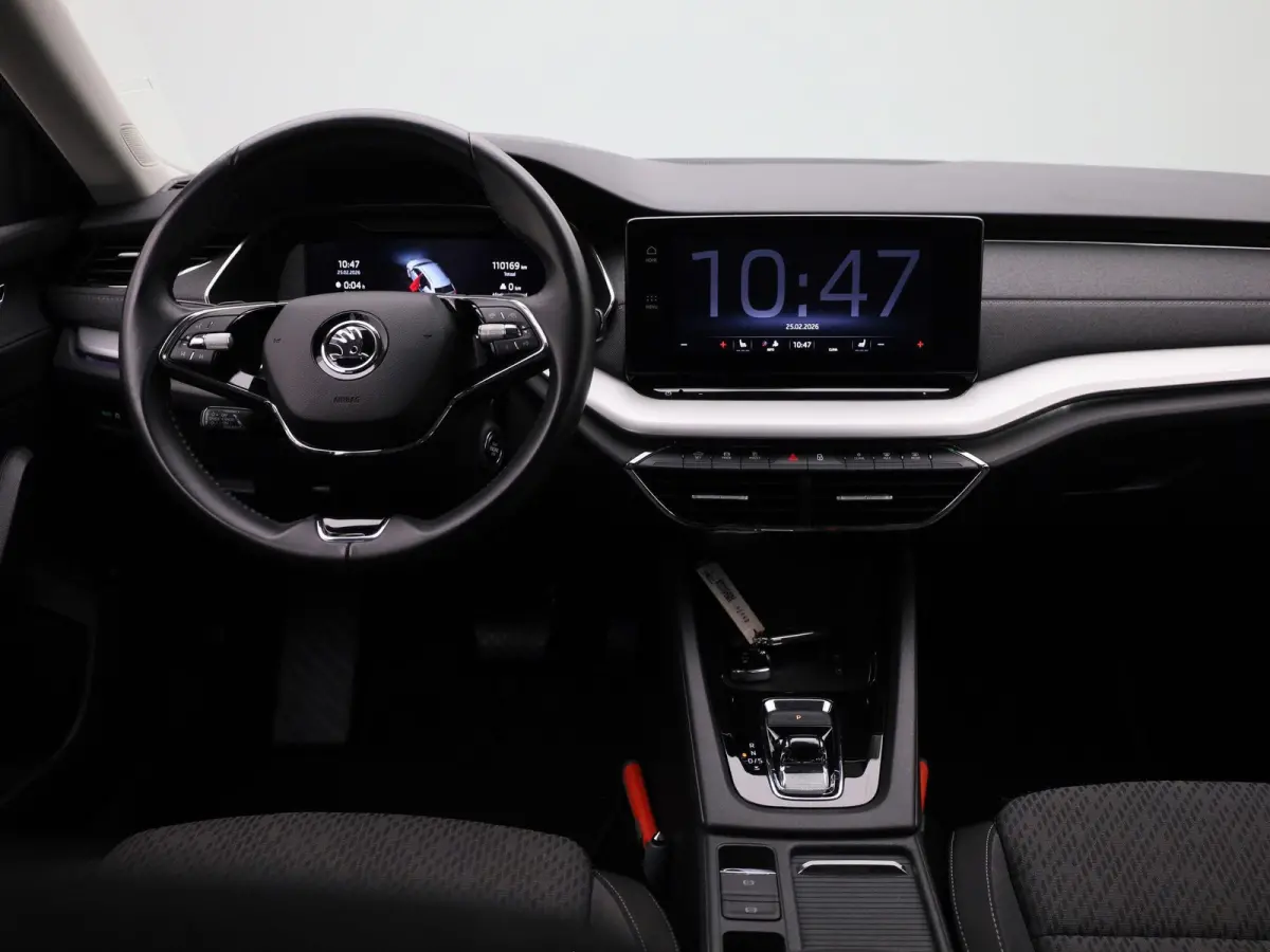 1.0 e-TSI Business Edition Plus | Automaat | Apple Carplay/Android Auto | Parkeersensoren | Cruise Control | Stoelverwarming | Sfeerverlichting |