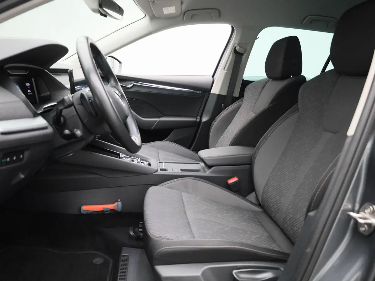 1.0 e-TSI Business Edition Plus | Automaat | Apple Carplay/Android Auto | Parkeersensoren | Cruise Control | Stoelverwarming | Sfeerverlichting |