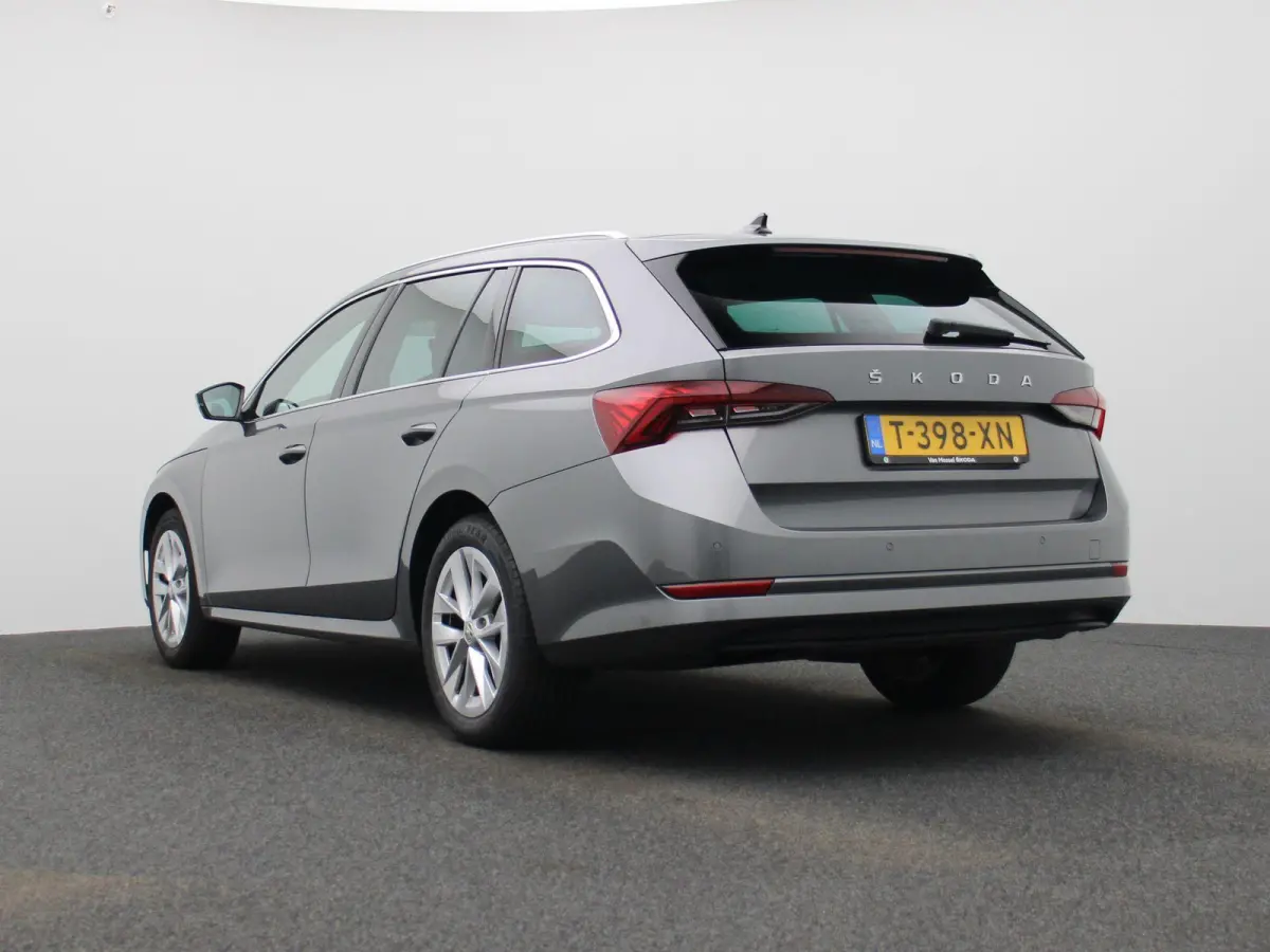 1.0 e-TSI Business Edition Plus | Automaat | Apple Carplay/Android Auto | Parkeersensoren | Cruise Control | Stoelverwarming | Sfeerverlichting |