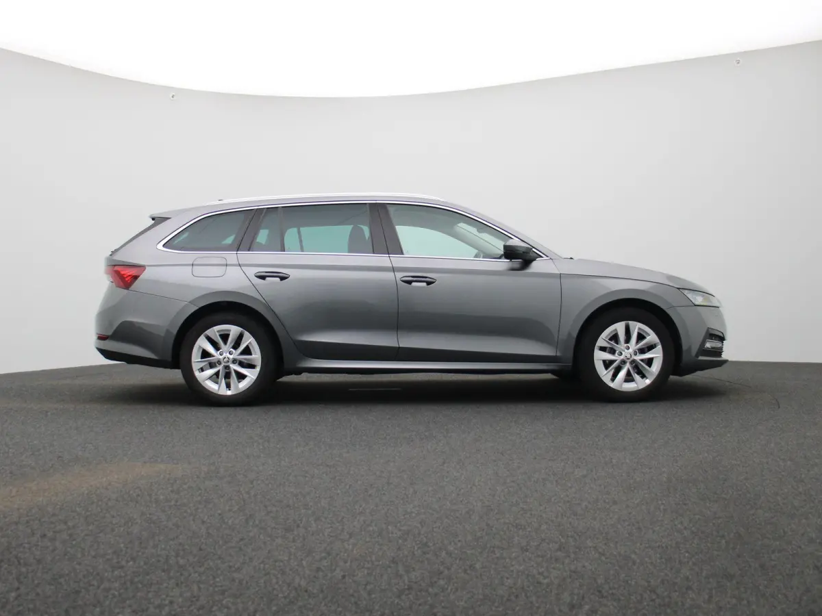 1.0 e-TSI Business Edition Plus | Automaat | Apple Carplay/Android Auto | Parkeersensoren | Cruise Control | Stoelverwarming | Sfeerverlichting |