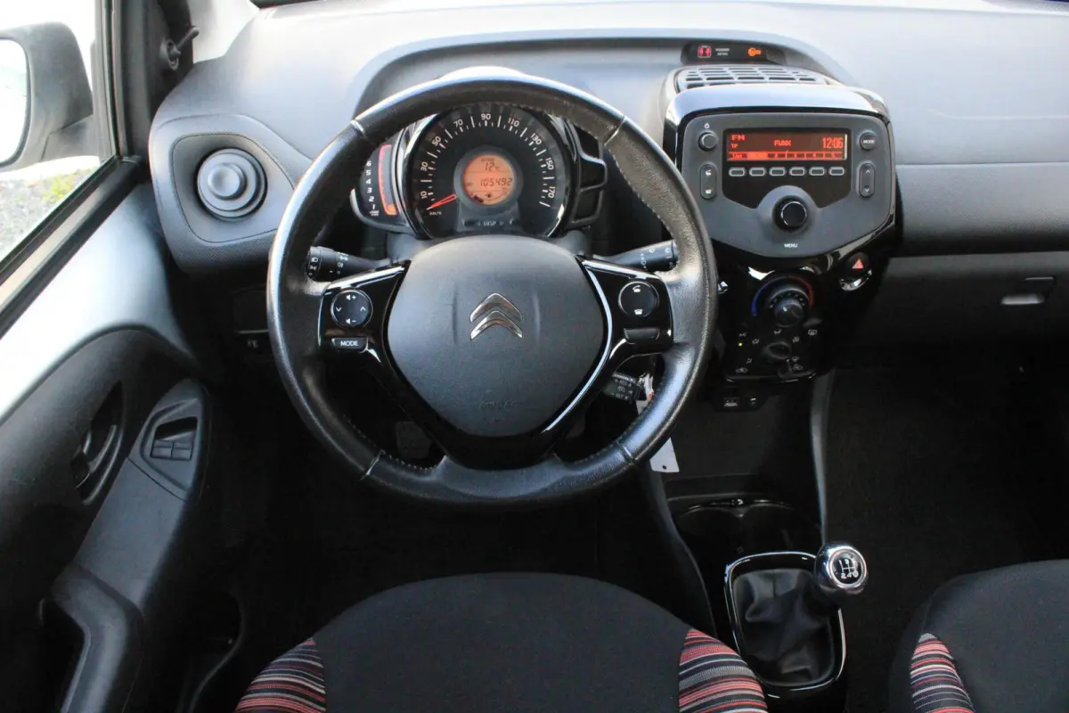1.0 VTi Shine Airco Bluetooth 5-deurs ORG NL Carplay*
