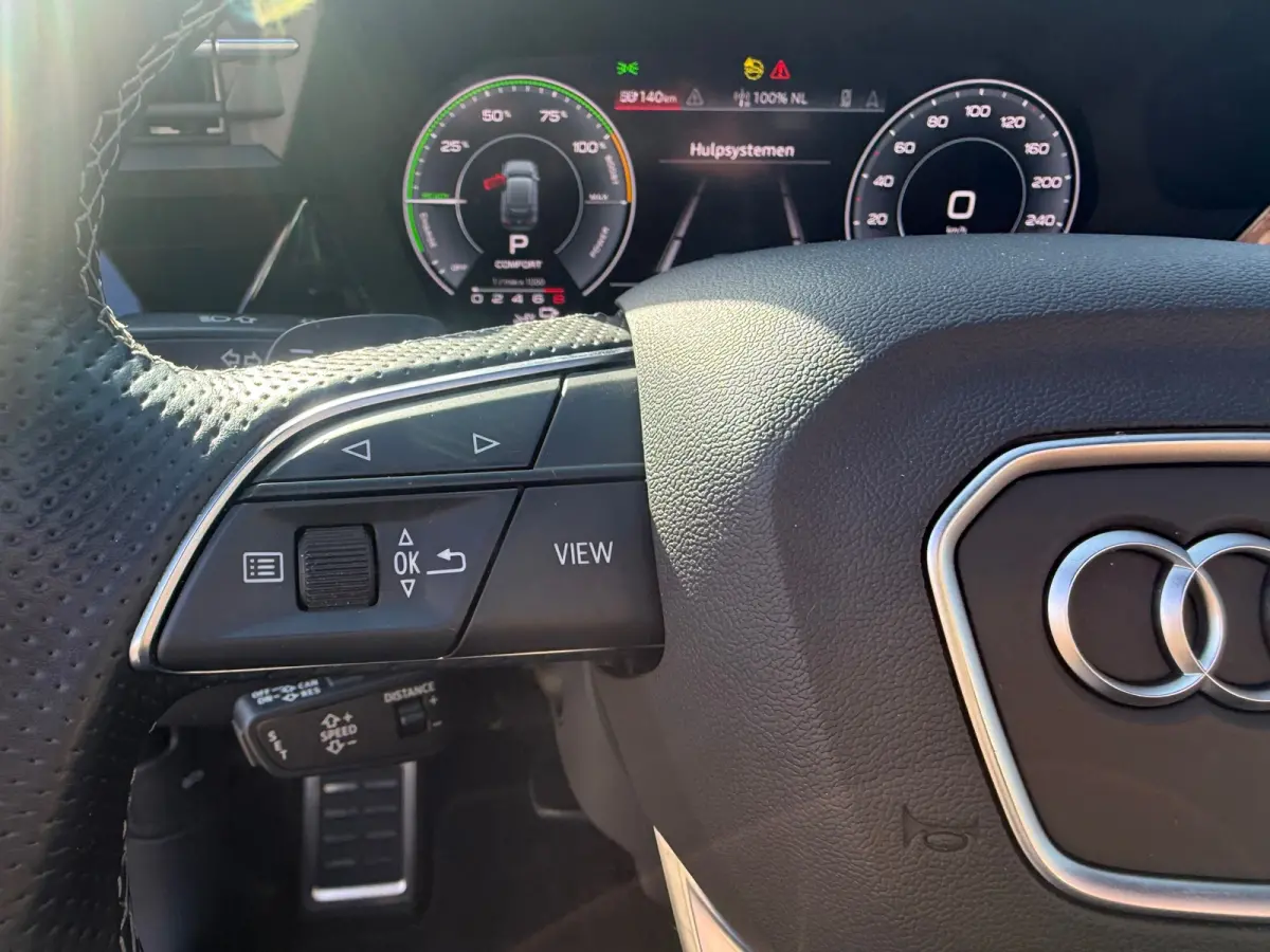 40 TFSI e Advanced edition, S-line, Panoramadak, SOH 91.6% Stoelverwarming, Apple Carplay/Android
