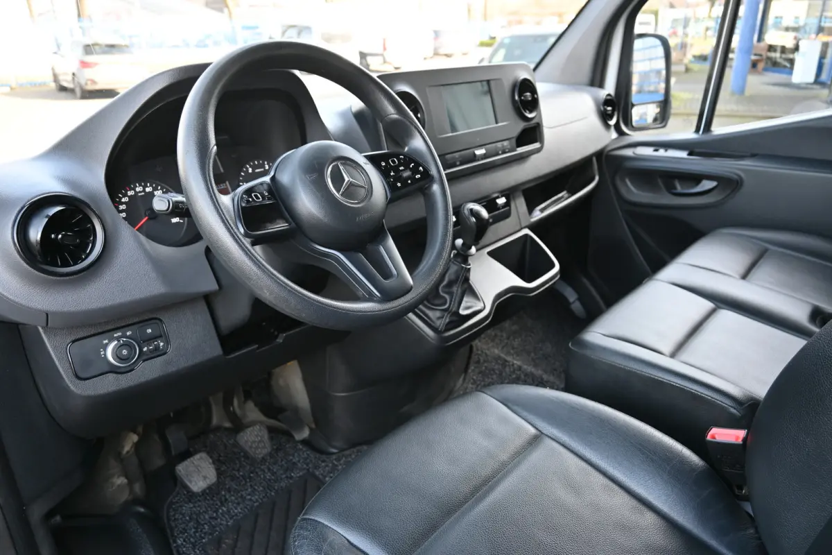 311 CDI L1H1 FWD Apple Carplay/Android Auto