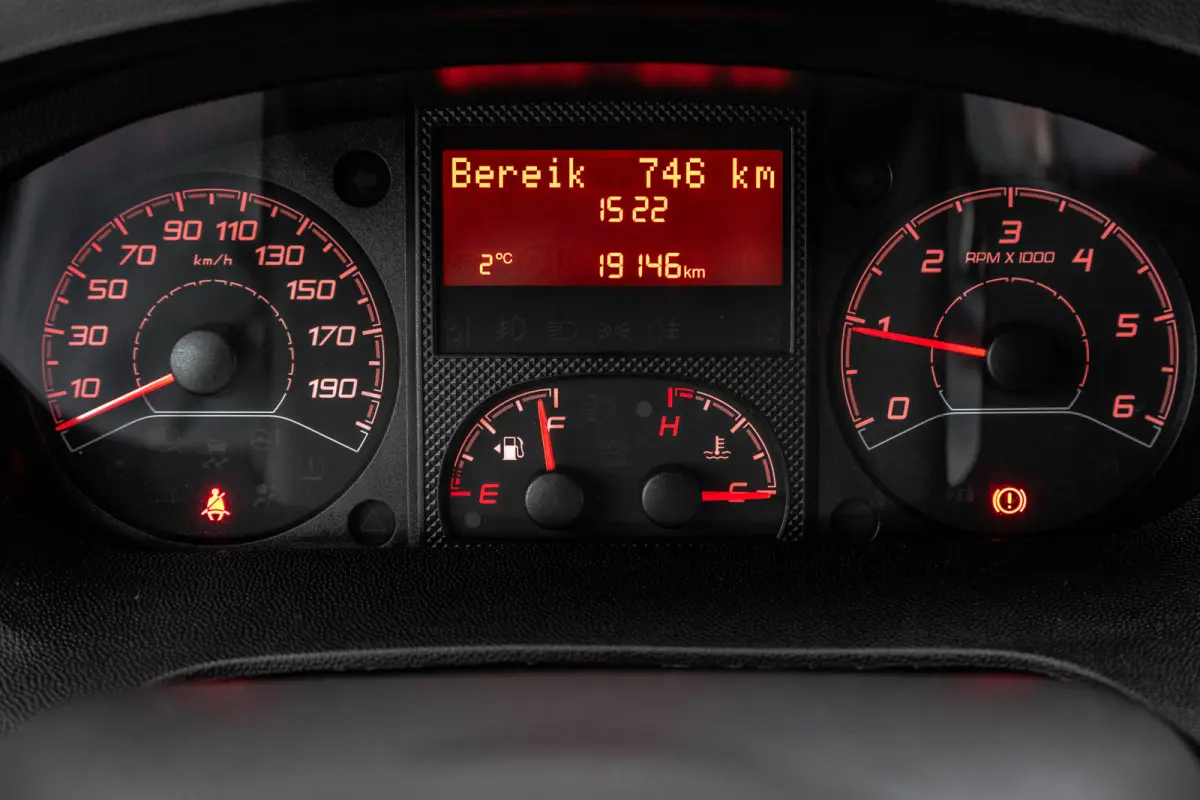 **2.0 BlueHDi | Bakwagen | Uniek laadsysteem | Camera | Cruise | Navi | Airco**