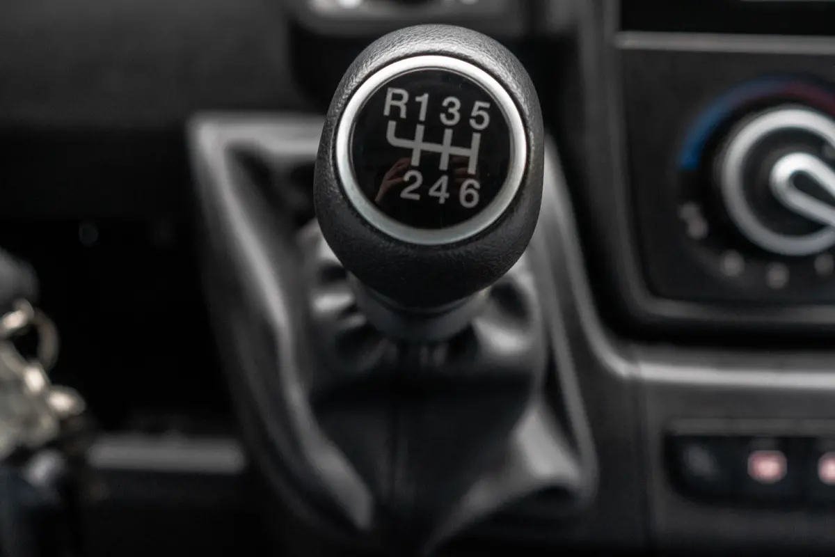 **2.0 BlueHDi | Bakwagen | Uniek laadsysteem | Camera | Cruise | Navi | Airco**