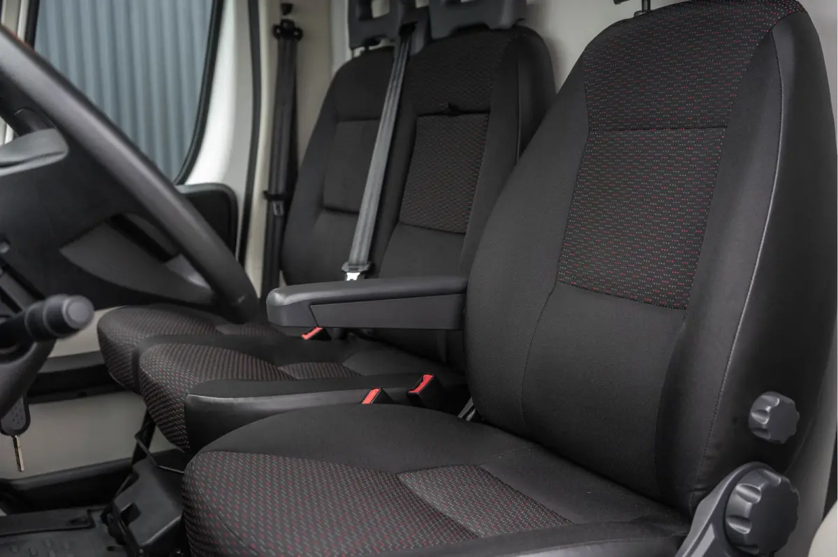 **2.0 BlueHDi | Bakwagen | Uniek laadsysteem | Camera | Cruise | Navi | Airco**