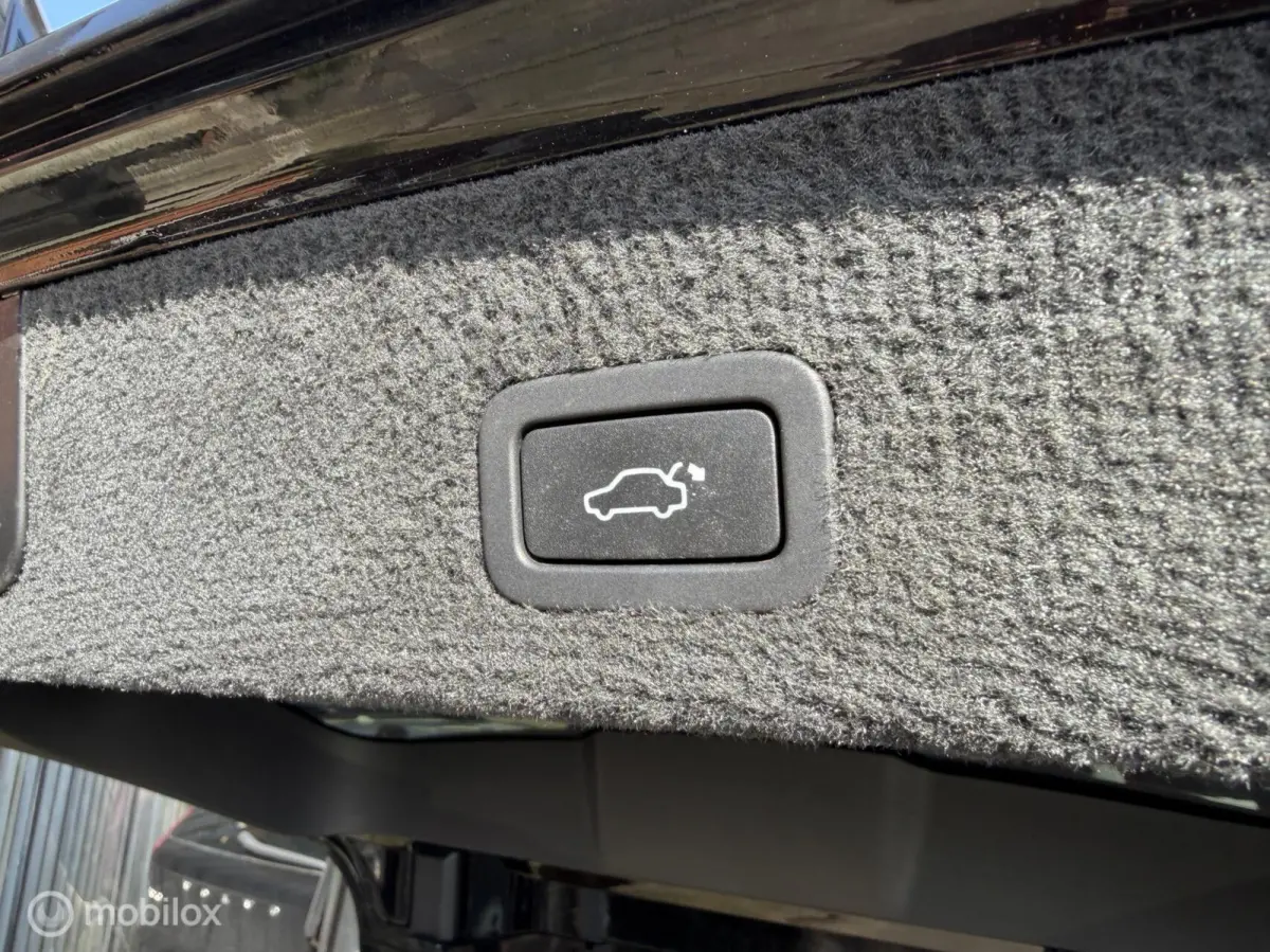 2.0 T4 Dynamic Edition ADAPTIVE CRUISE / NAVI