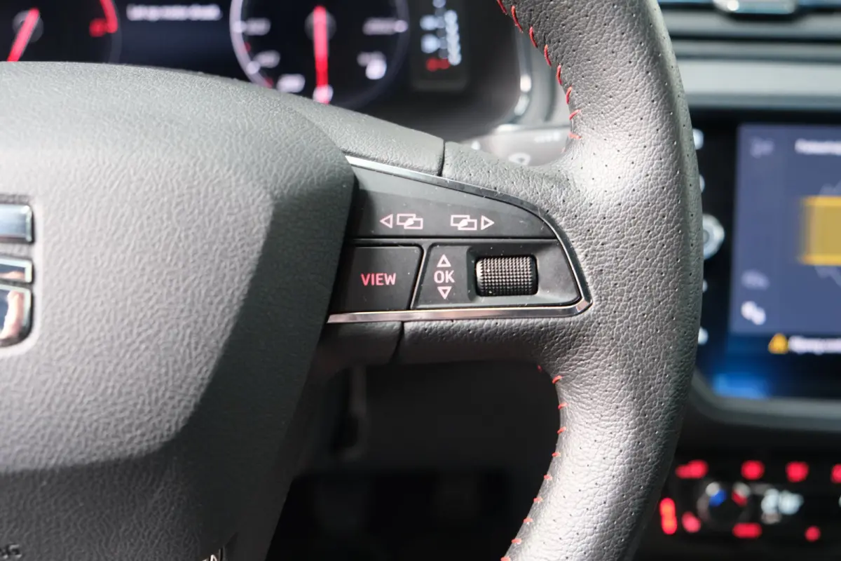 1.0 TSI FR Business Intense Plus - N.A.P. Airco, Navi, Carplay, Camera, Virtual Cockpit, Trekhaak.