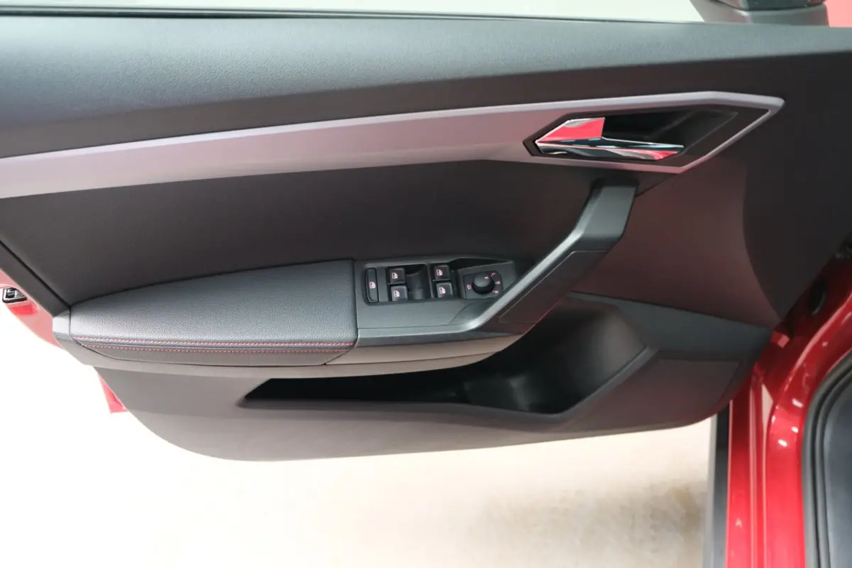 1.0 TSI FR Business Intense Plus - N.A.P. Airco, Navi, Carplay, Camera, Virtual Cockpit, Trekhaak.