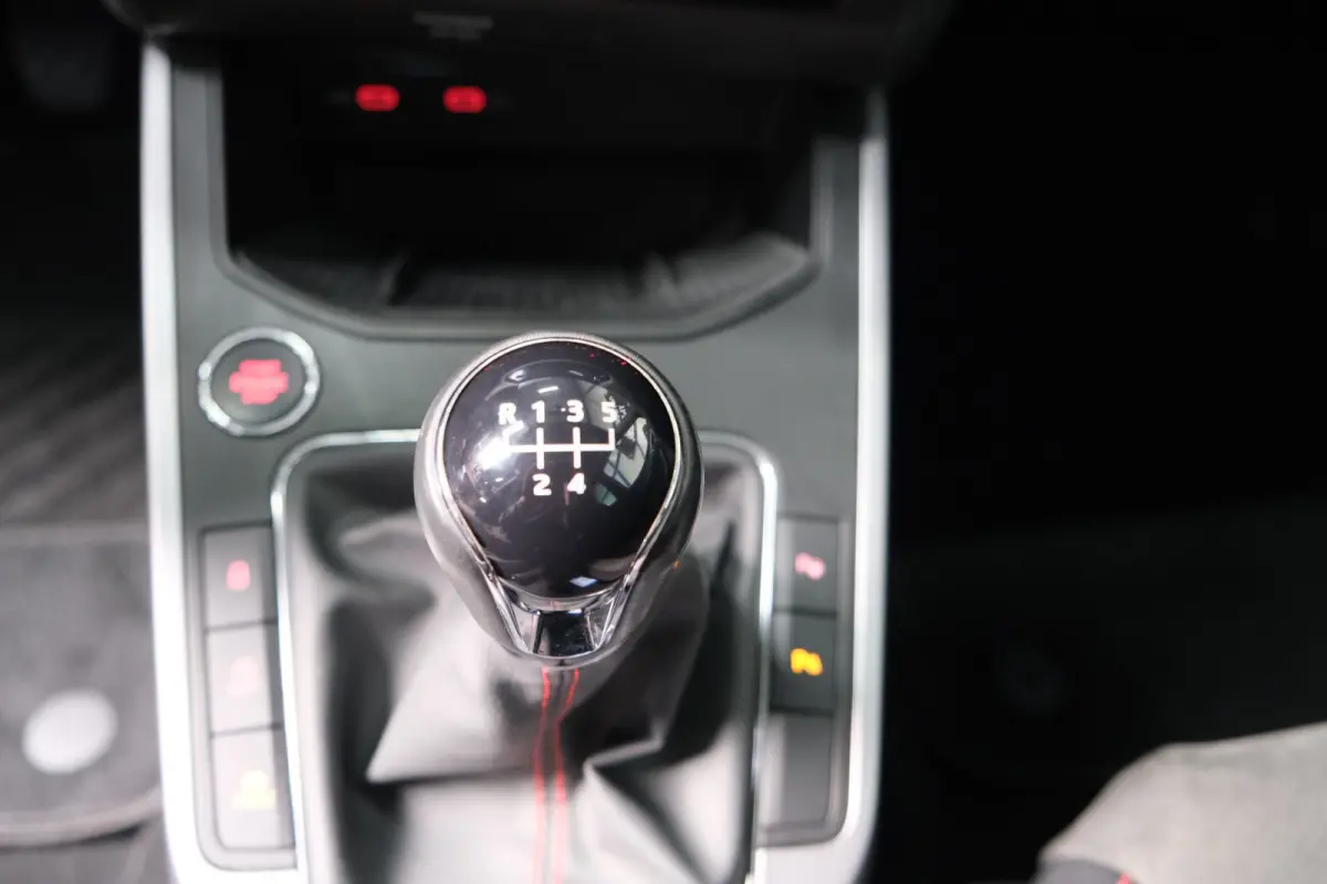 1.0 TSI FR Business Intense Plus - N.A.P. Airco, Navi, Carplay, Camera, Virtual Cockpit, Trekhaak.