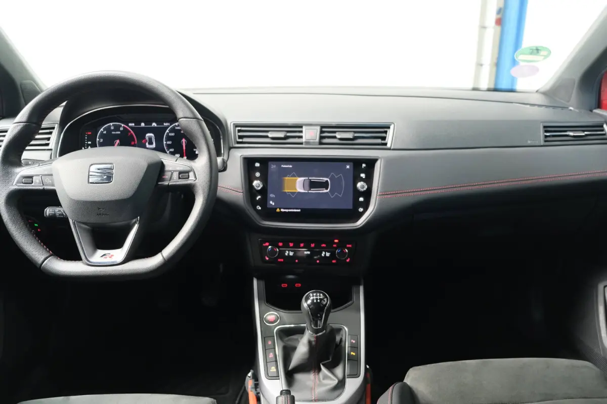 1.0 TSI FR Business Intense Plus - N.A.P. Airco, Navi, Carplay, Camera, Virtual Cockpit, Trekhaak.