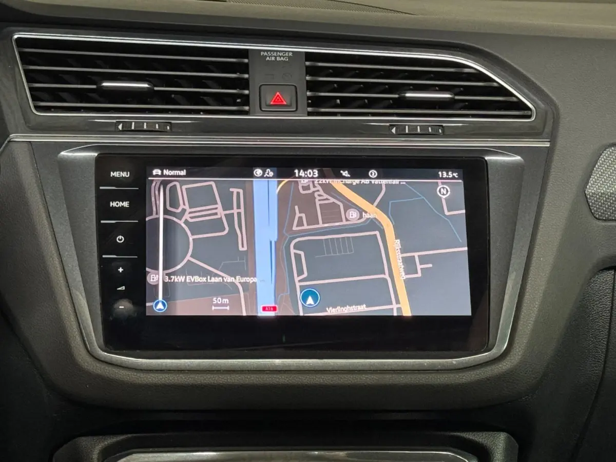 1.4 TSI eHybrid R-Line / Pano / 360 / Led /