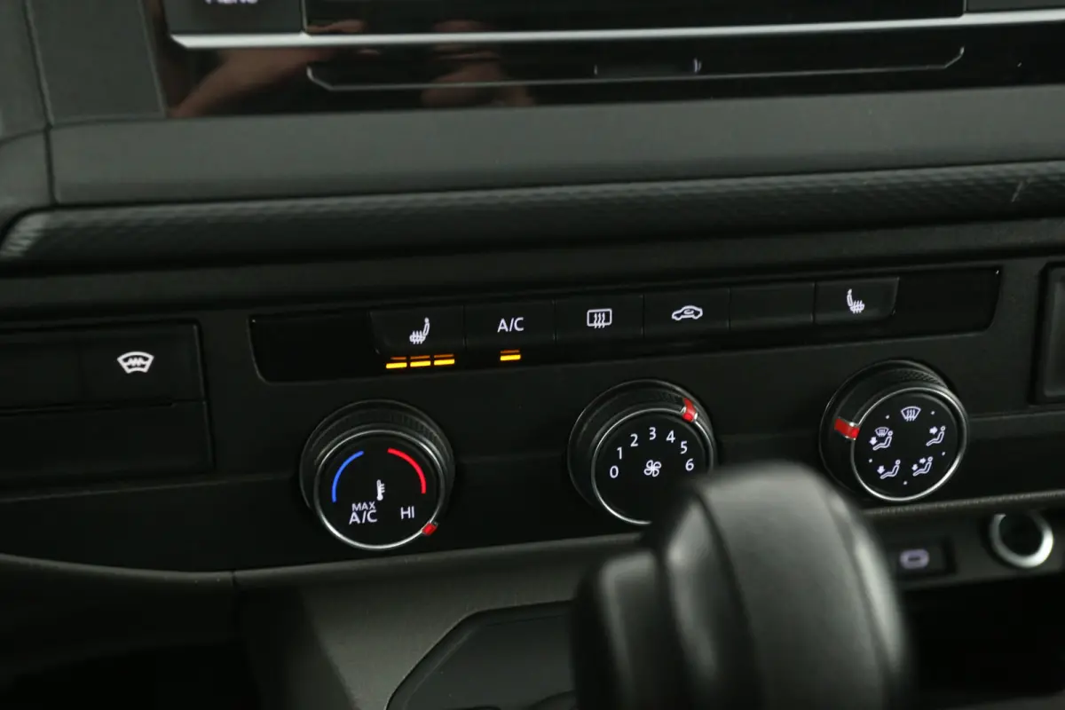 2.0 150PK TDI L1H1 | Automaat | Airco | Cruise | Carplay | Stoelverw. | Parkeersens.